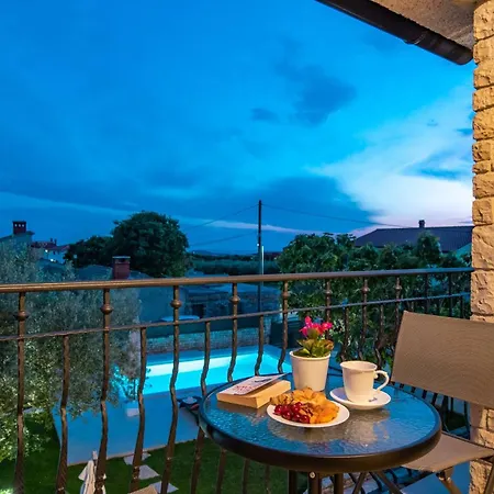 빌라 Pietra Galižana