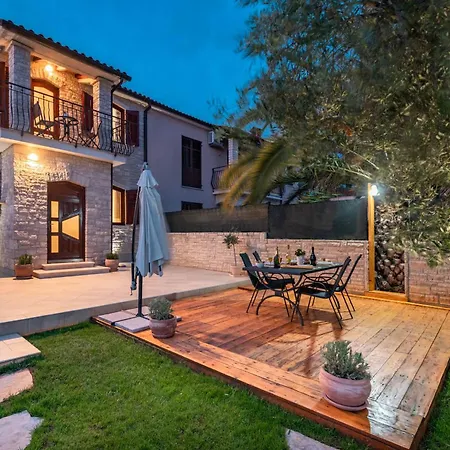 빌라 Pietra Galižana