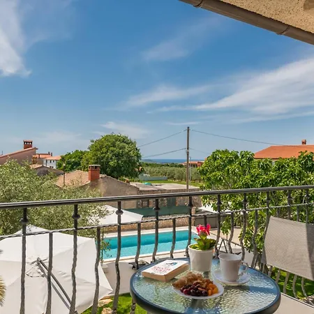 빌라 Pietra Galižana